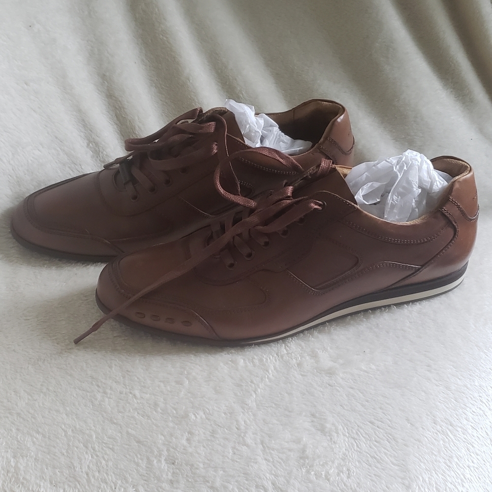 Shoes - Picture 4 of 4